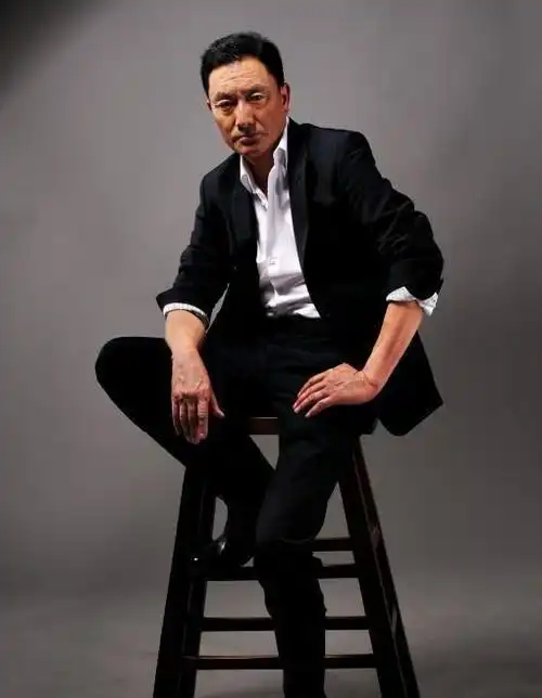 藏族演员多布杰自学考入专业院校出道34年有坚守从不开豪车