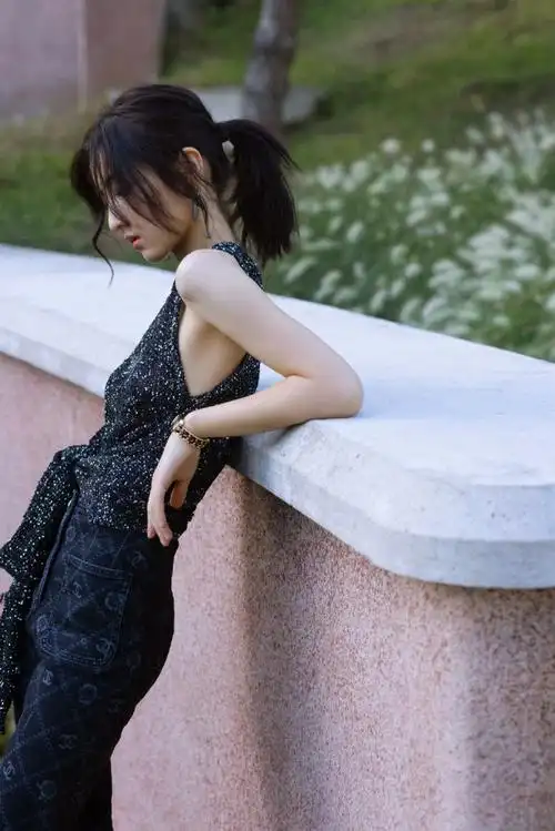 张子枫法式慵懒风##张子枫香奈儿品牌形象大使