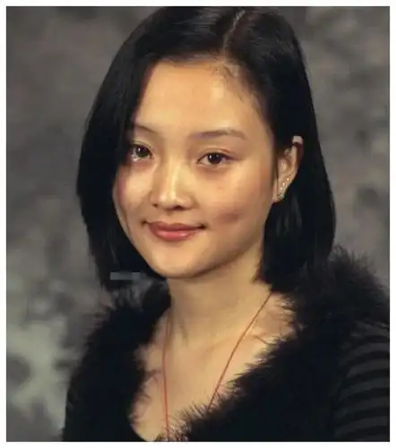 李小璐十八岁的旧照片被扒出,网友:确定这是同一个人吗?