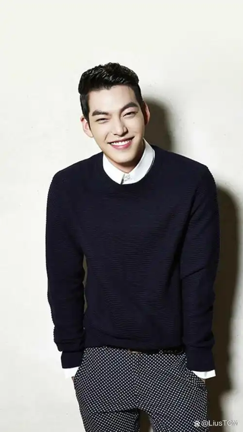 金宇彬的长发造型有一种可爱的氛围.