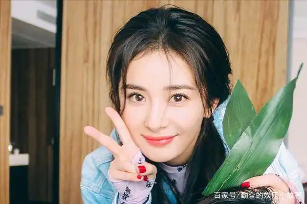 "拼命三娘"杨幂:曾被破格录取,戴假发翻车,网友:像三梦奇缘