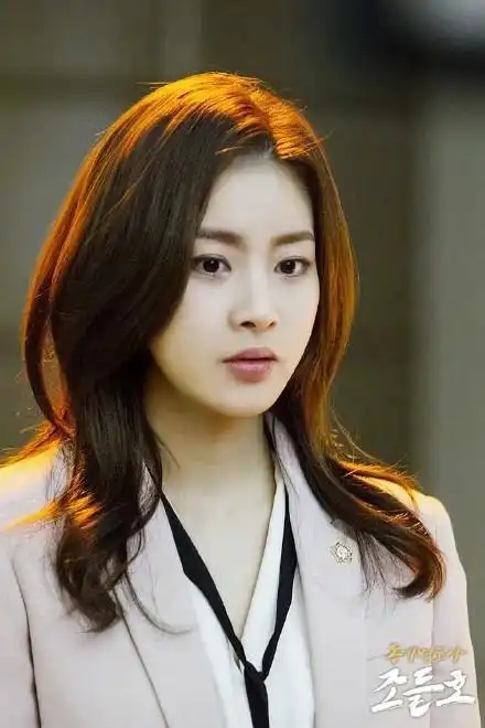 玄彬前女友姜素拉宣布结婚,网友纷纷送祝福