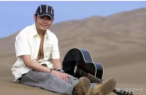 当年被那英赤裸裸看不起的刀郎已无需证明自已,他迈向另一条道路