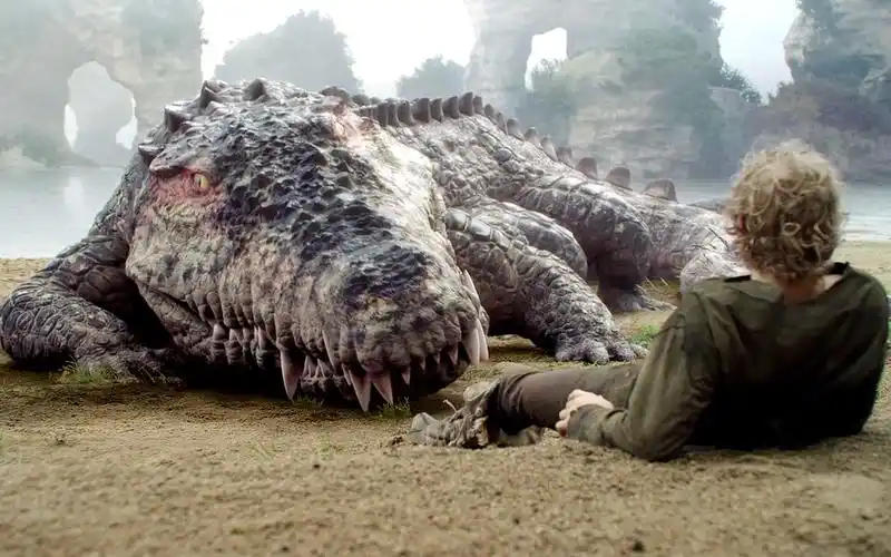 盘点电影里的变异动物,哪种更厉害?十条腿巨鳄都跑不过小孩