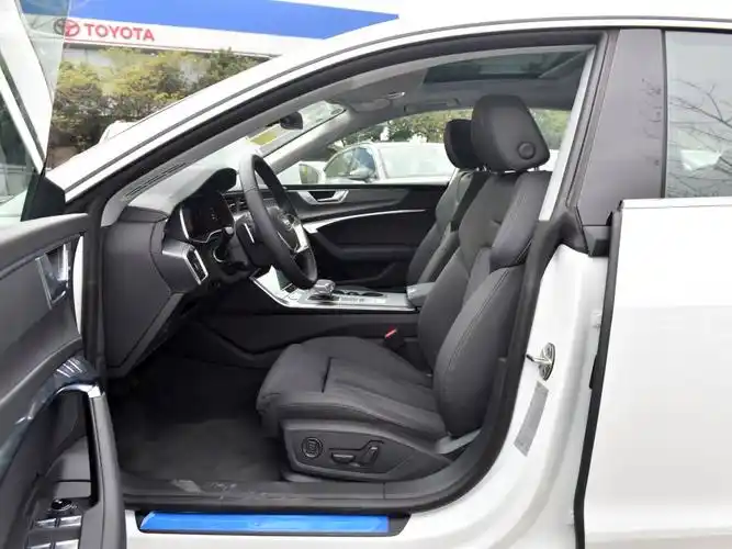 奥迪(进口) 奥迪a7 2023款 40 tfsi 豪华型