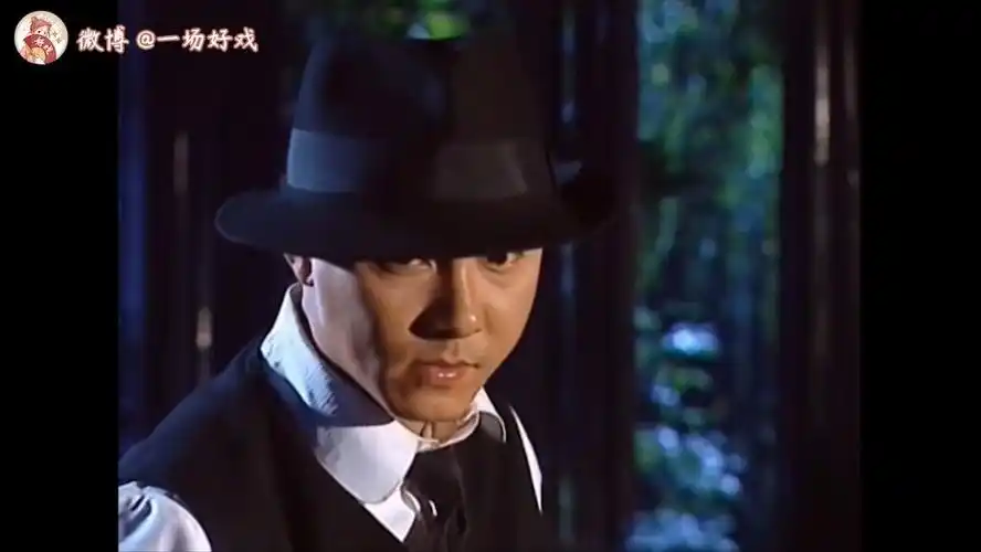 精分式演技有多带感#    邀请大家品品《方谬神探》里的张卫健演加行