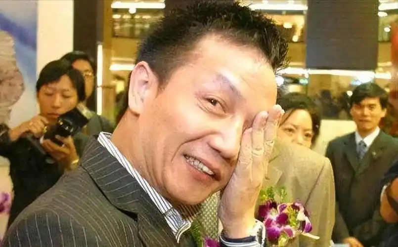 回顾周正毅直言将超越李嘉诚入狱16年赚30亿现状如何