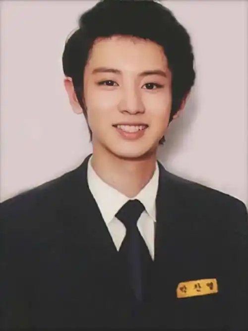 朴灿烈 pcy chanyeol 证件照