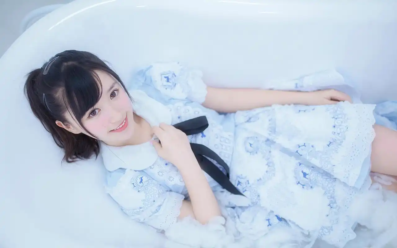 日系少女唯美文艺写真图片桌面壁纸高清下载