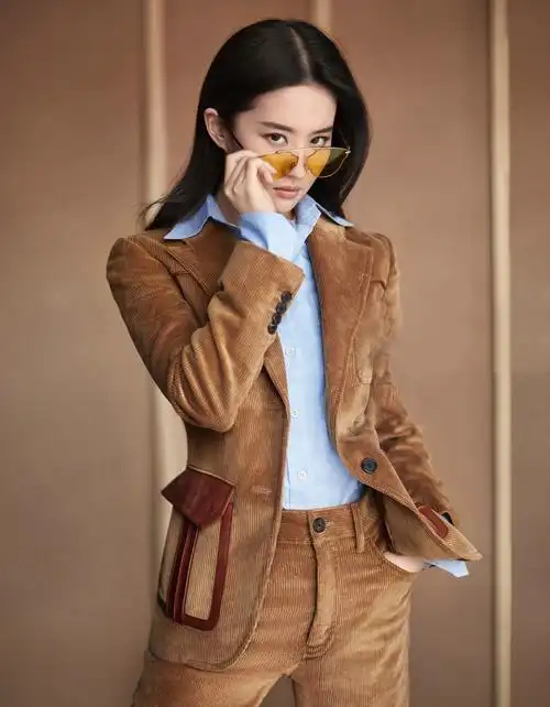 刘亦菲最新高清杂志封面写真图片