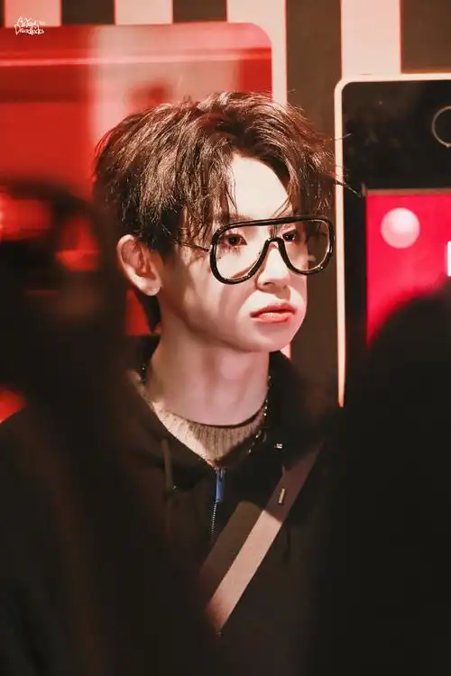 m to w#191213黑芝麻馅儿小猪包你最可爱@小鬼-王琳凯