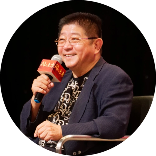 的要求, 让我选择讲座的语言, 那我就问问大家: "是想听我用上海话呢?