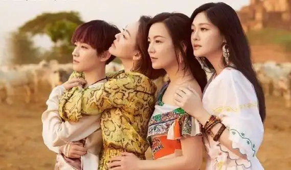 四姐妹时尚大片曝光教你解锁闺蜜拍照新姿势