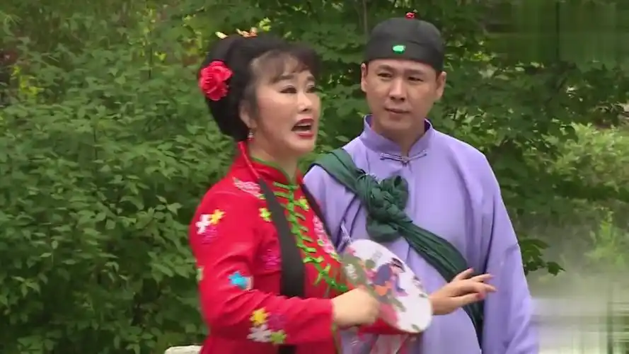 赵晓波二人转江南送情郎,情郎哥出行,小妹妹站在桥头恋恋不舍!