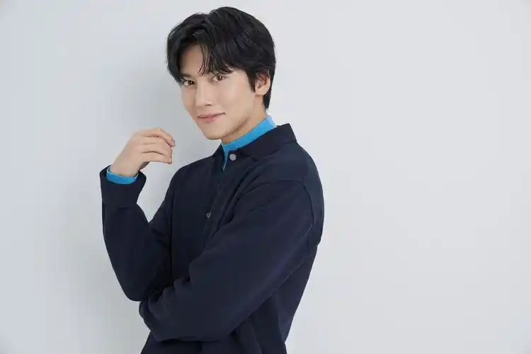 202102ellejapan池昌旭请融化我专访