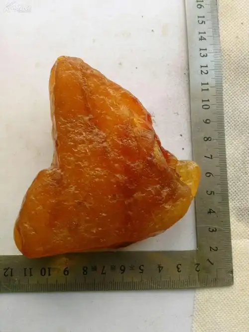 伊春水冲天然有形北红玛瑙水晶石350克,喜欢不要错过,拍到多个合并