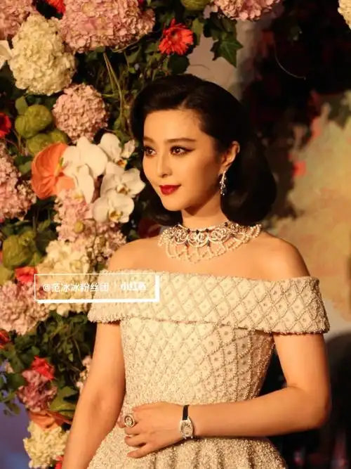 范冰冰14年芭莎宴复古风的正确打开方式