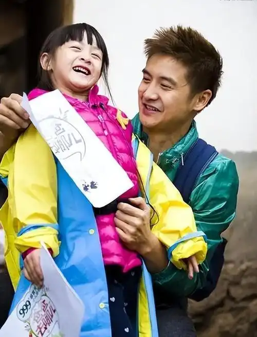 2011年,夫妻俩迎来了儿子田宸羽的诞生,从此成为幸福的四口之家.