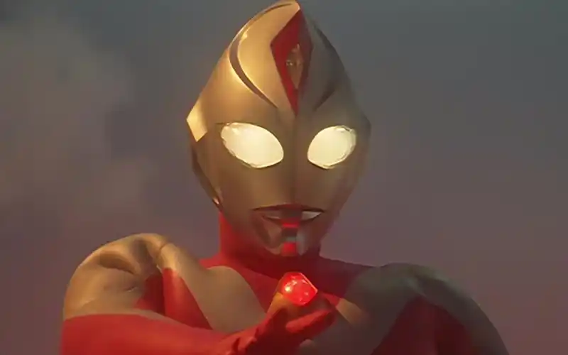 戴拿奥特曼强壮型插曲《戴拿的红色光辉》(ダイナの赤い辉きに)自制mv