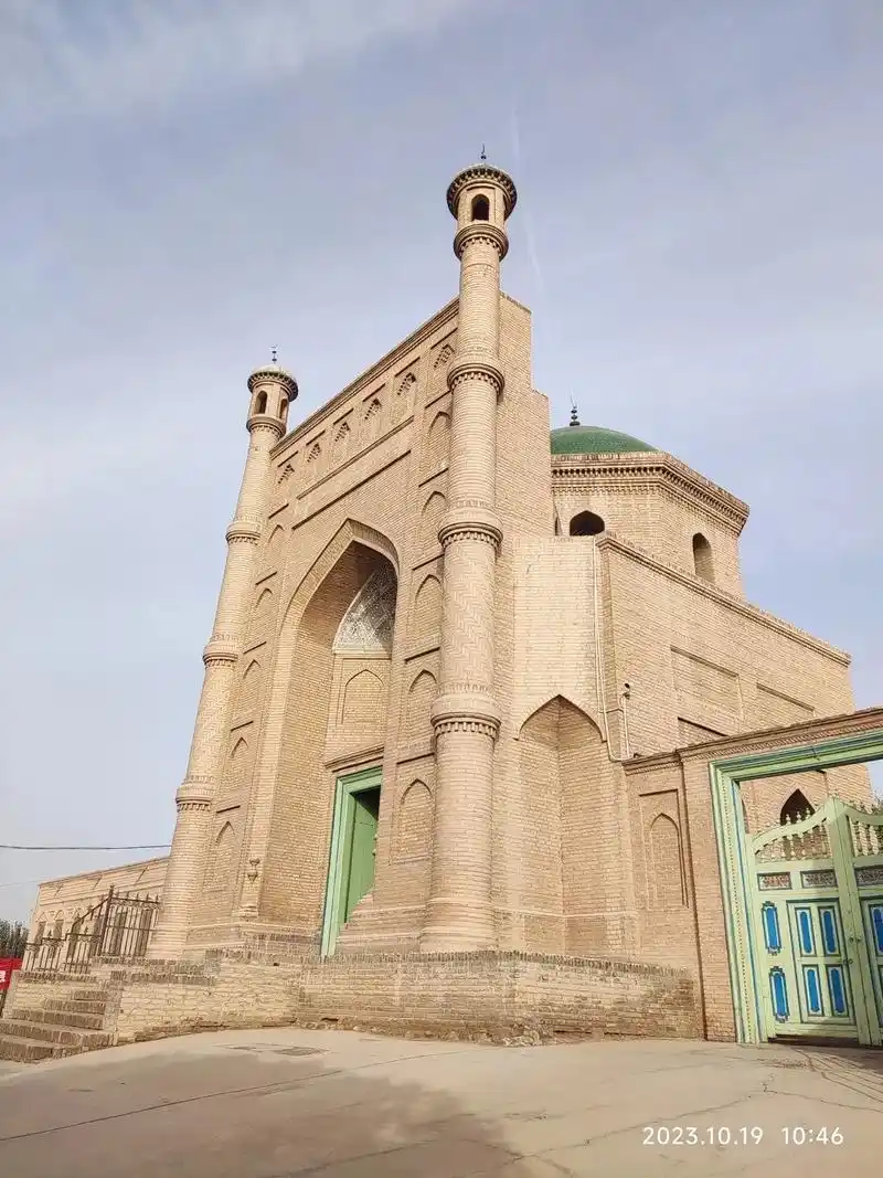 库车大寺,是信奉伊斯兰教的人民群众做礼拜的宗教场所 - 抖音