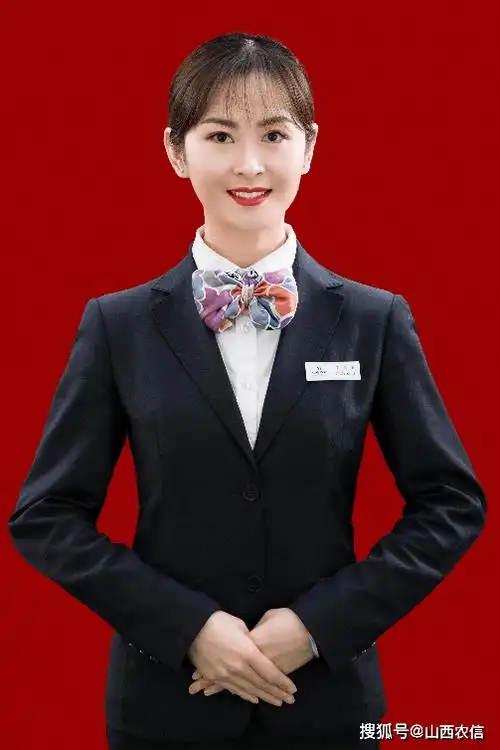 看朔州农商银行大堂经理刘京婧如何实现厅堂服务和营销迈上新台阶