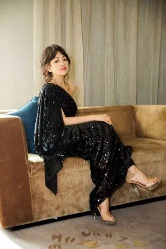 罗海琼荣获年度突出表演剧星 与王刚一同担任柳云龙奖项推荐人