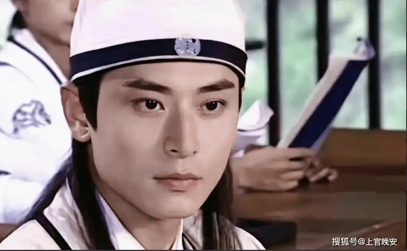 他是台湾省知名男演员,又帅又会演,要不是被前妻陷害,早就红了