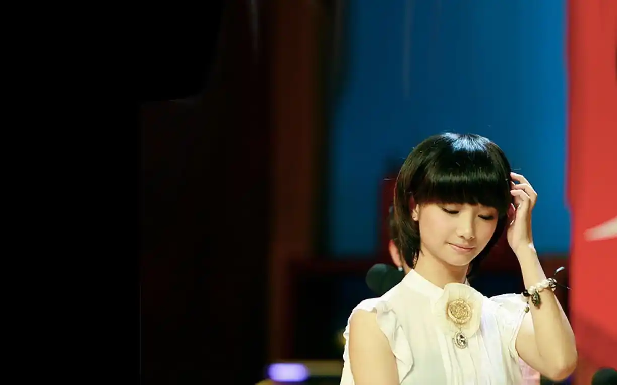 /p> p>2011年参加湖南卫视选秀娱乐节目"快乐女声"比赛获得全国第四