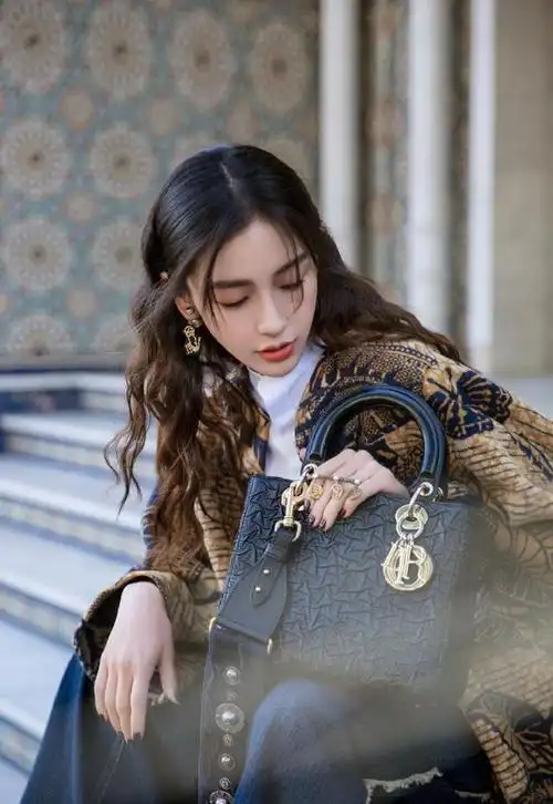 摩登干练angelababy美照来袭