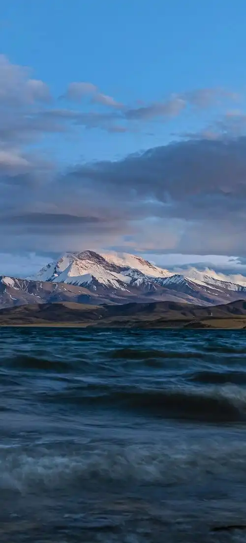 求一张巍峨高山的壁纸