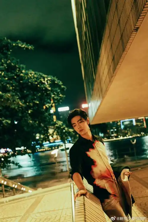 肖战狼尾和白色适配度##肖战最新纯白造型