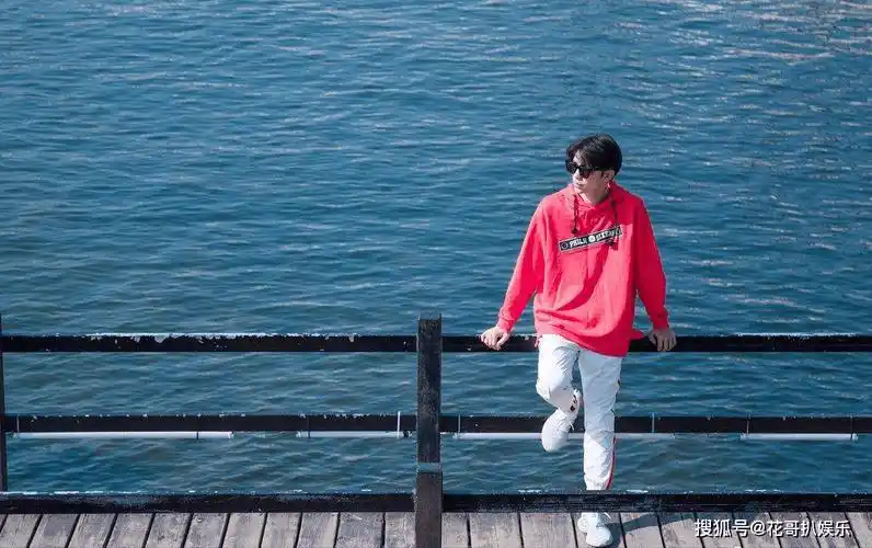 原创易烊千玺的父亲易上捷因涉足情趣用品行业再次引来网友的骂声