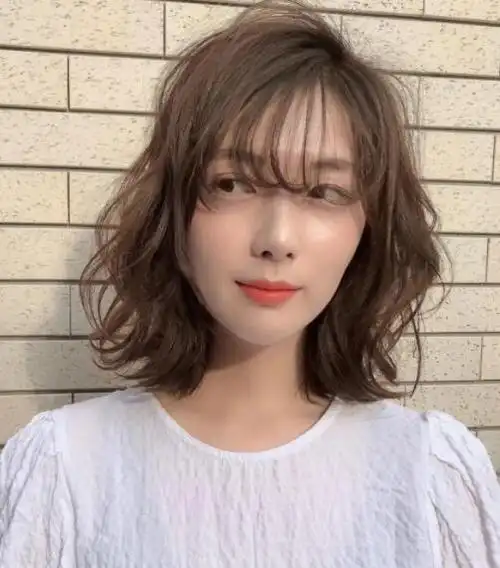 短发烫发发型2022小卷,超好打理的短卷发型