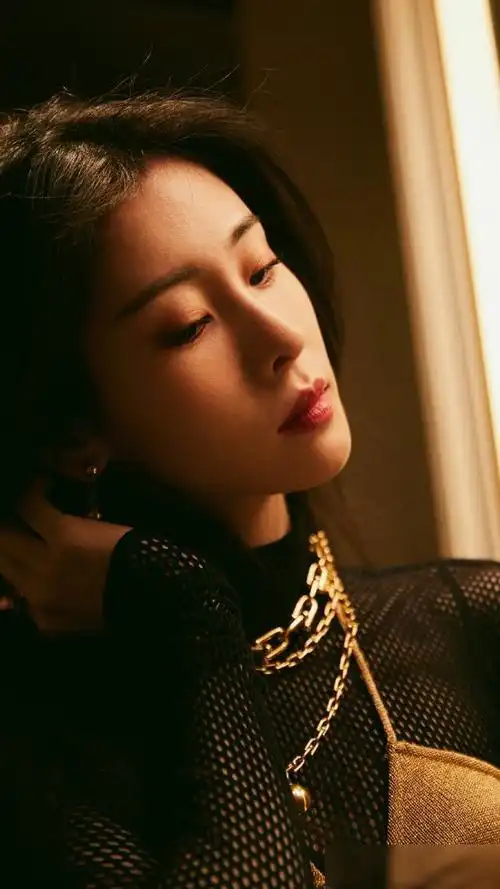 歌手张碧晨歌声悠扬嗓音好听来看美美哒照片