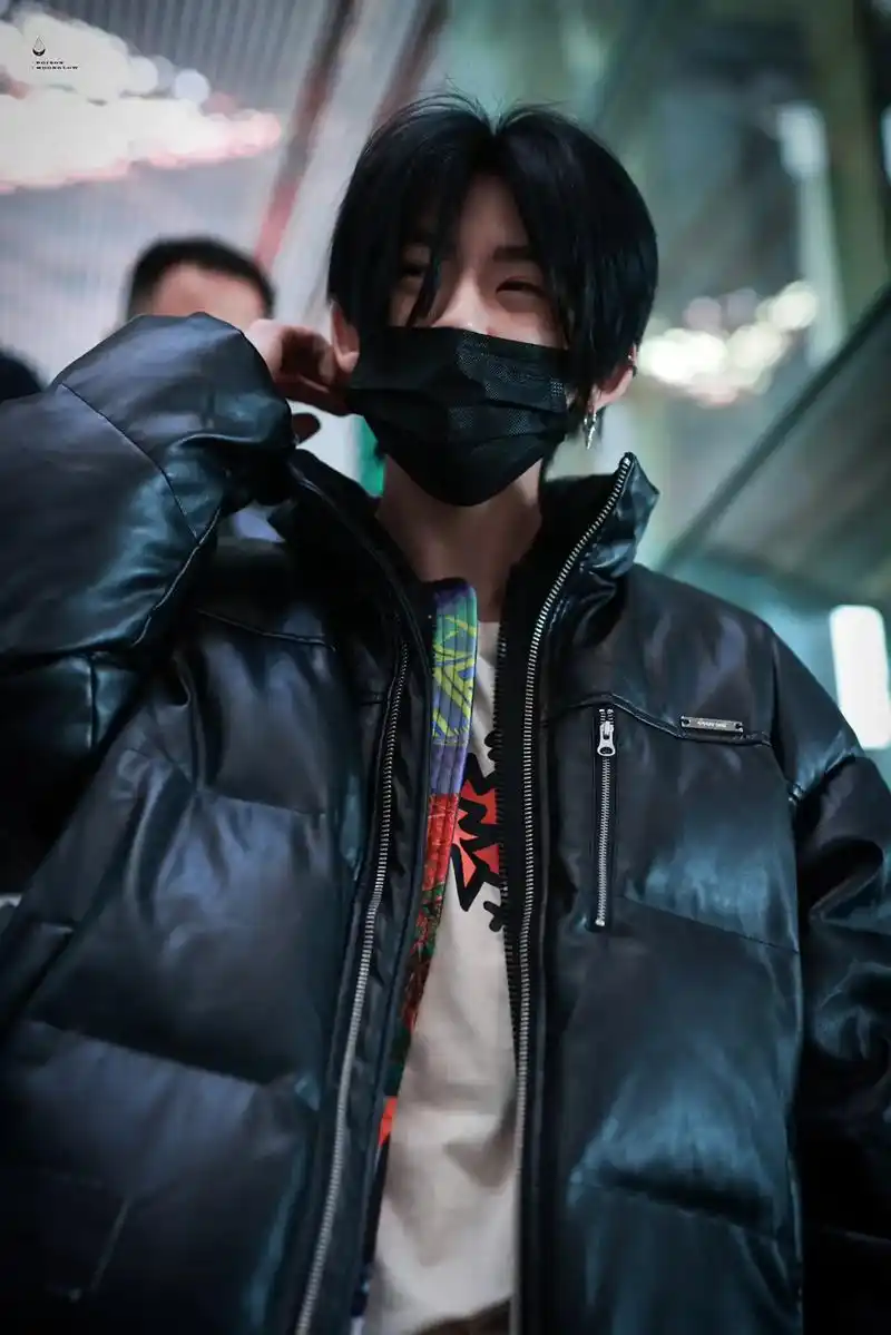 早安呀王琳凯小朋友 给孩子困得啊#小鬼王琳凯 #达琳爱小鬼  - 抖音