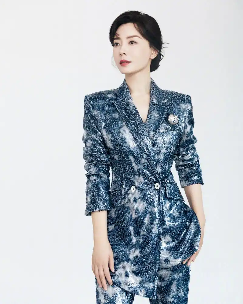 陈数不亏是西装达人,选择我们这一身 - 抖音