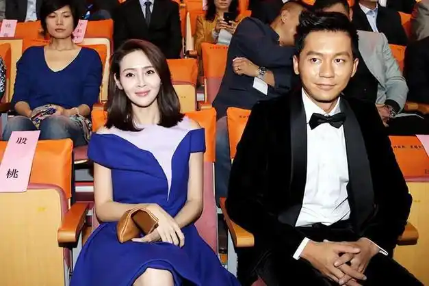 于明加:在最好的年纪嫁给"普通男人",婚后生两孩美满幸福|婚姻|胡俊