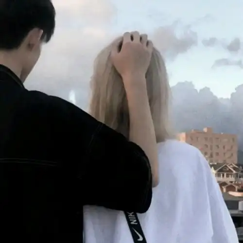 非主流双人情侣头像一对两张 超个性的非主流双人情头图片_情侣头像