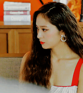 郑秀晶河伯的新娘高傲不屑gif动图_动态图_表情包下载_soogif