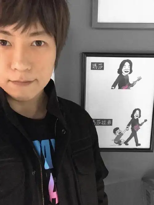 一些阿信的自拍05谁他妈说的黄金左脸啊哈哈哈哈#五月天