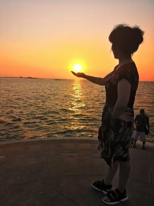 美丽的夕阳红景色