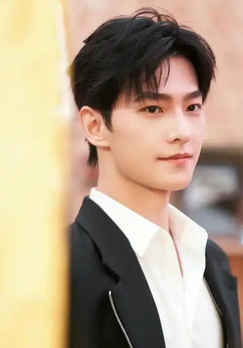 内娱男艺人颜值排名林更新18许凯15成毅第9刘学义第2谁能登顶