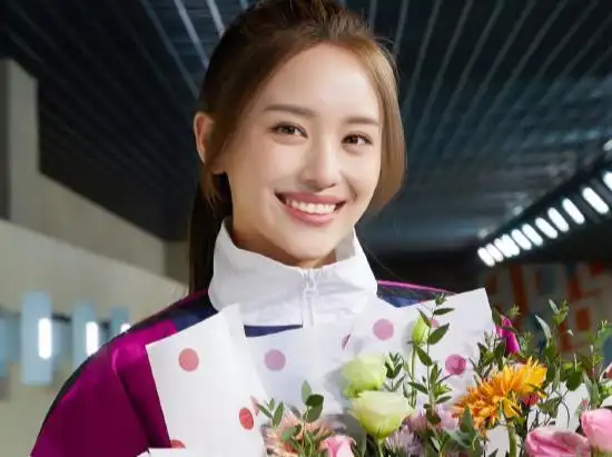 除了两位主演外《你好神枪手》的配角阵容也非常不错,首先剧中男二号