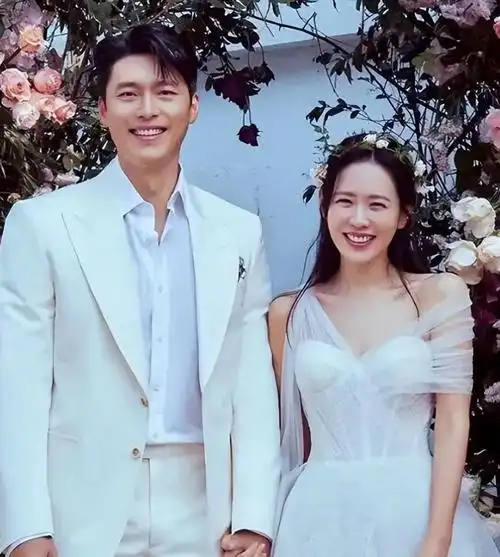 玄彬孙艺珍喜迎新生命宝宝健康可爱曝光幸福家庭照