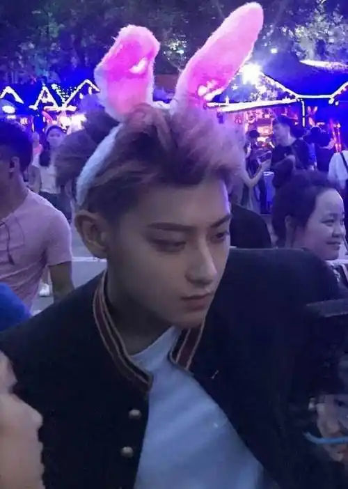 原创183cm的黄子韬现实中长啥样褪去滤镜网友是被低估的一位