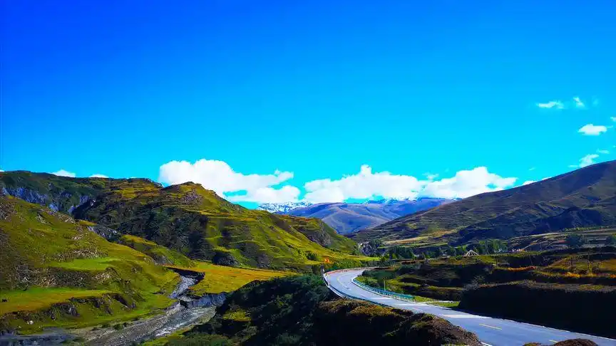 全程穿行200公里"中国最美景观大道"——美得不要不要的!