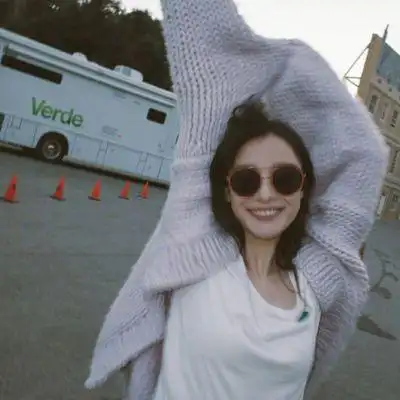 端庄/活泼倪妮/热爱_女生头像_我要个性网