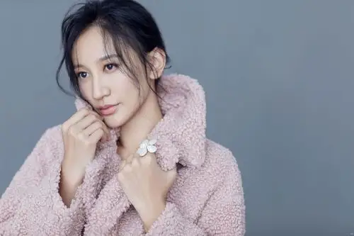 "怪力女孩"曾泳醍写真曝光 自然从容气质温婉