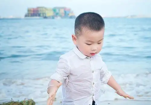 2020年小男孩平头怎么剪 传统与时尚完美结合的中式男童短发_发型师姐