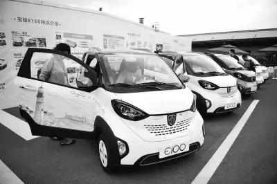 上汽通用五菱在青岛开展宝骏品牌旗下首款新能源车宝骏e100体验活动